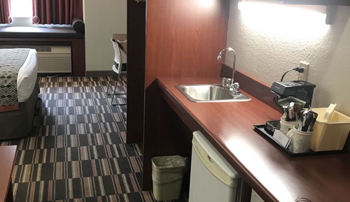 Studio Suite, 1 Queen Bed, Accessible, Non Smoking (Mobility)