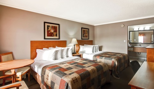 Standard Room, 2 Double Beds (Exterior Access)