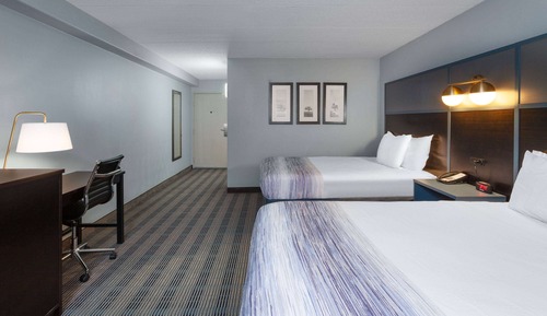 Room, 2 Queen Beds, Accessible, Non Smoking (Roll-In Shower)