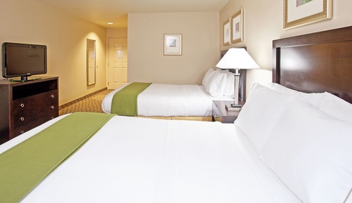Suite, 2 Queen Beds, Mobility Accessible (Transfer Shower)