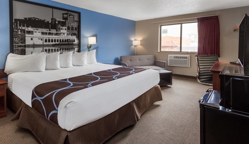 Standard Room, 1 King Bed