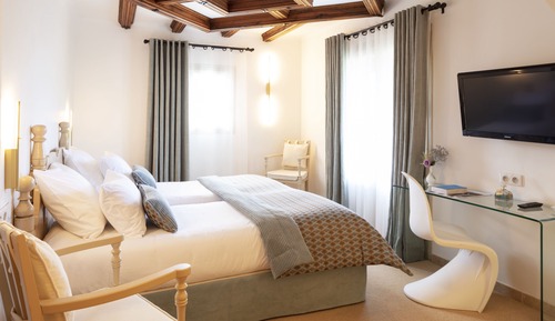 Superior Deluxe room with terrace