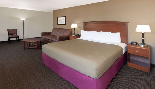 Studio Suite, 1 King Bed, Non Smoking