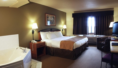 Suite, Jetted Tub (King)