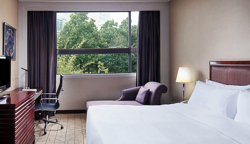 Suite, 1 Bedroom (Loft West Wing)