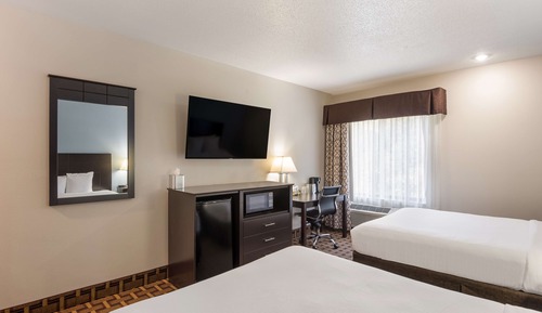 Standard Room, 2 Queen Beds, Accessible, Non Smoking