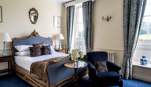  Classic Manor house
