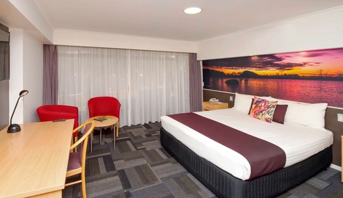 Superior Room, 1 King Bed