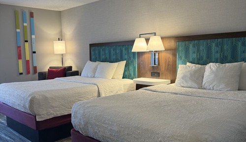 Room, 2 Queen Beds, Accessible, Bathtub (Mobility & Hearing)