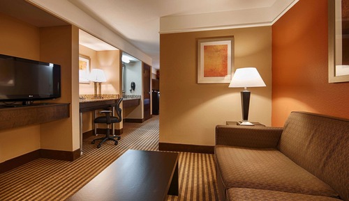 Suite, 1 King Bed, Non Smoking, Kitchen