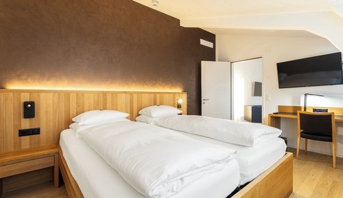 Suite, Air Condition