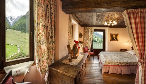 Deluxe Prestige Room
