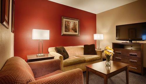 Suite, 1 King Bed, Non Smoking, Kitchenette