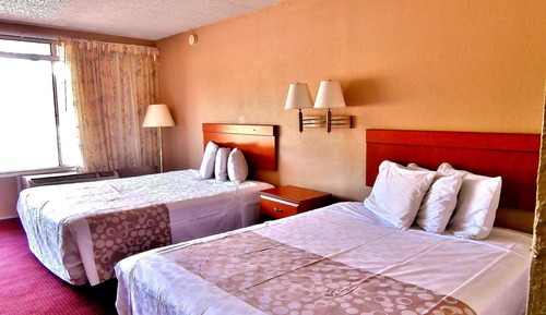 Room, 2 Queen Beds, Non Smoking