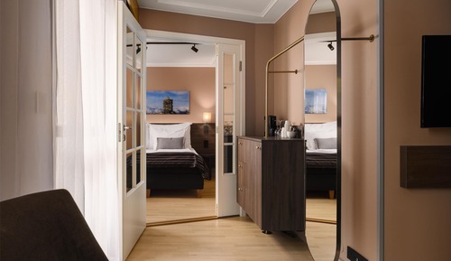 Superior Room (King Plus)