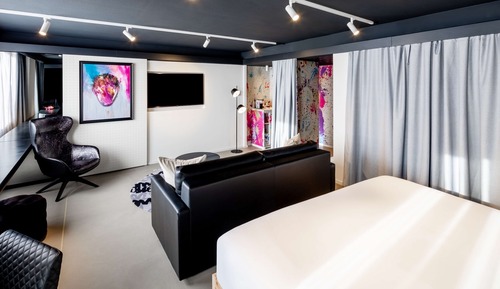 Premium Room (nhow Gallery Suite extra Bed 2Ad+1Ch)