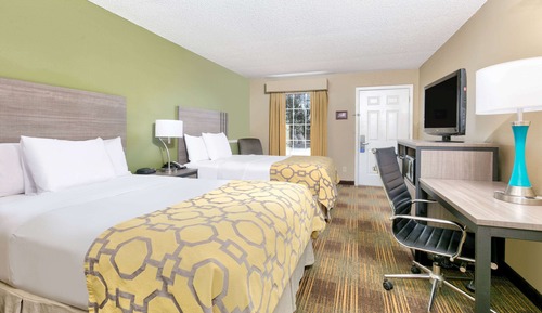 Standard Room, 2 Double Beds, Non Smoking