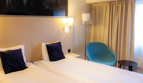 Twin Room (Compact)