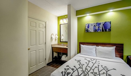 Standard Room, 2 Queen Beds, Non Smoking