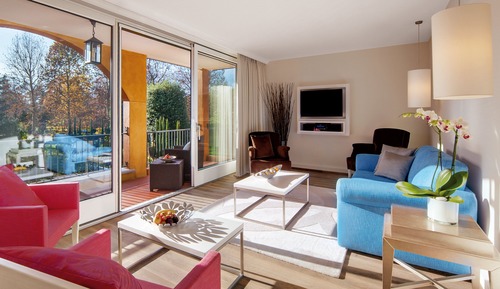 Luxury Suite (South )