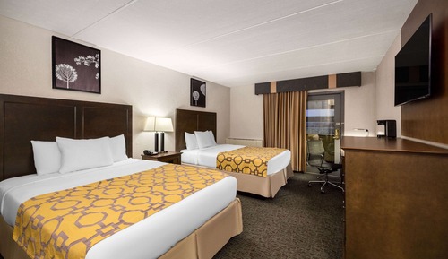 Room, 2 Queen Beds, Non Smoking, Pool View