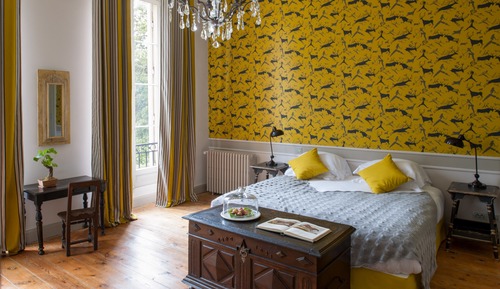 Double Room at Chartreuse du Thil, located 0.9 mile from Les Sources de Caudalie