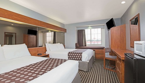 Room, 2 Queen Beds, Non Smoking