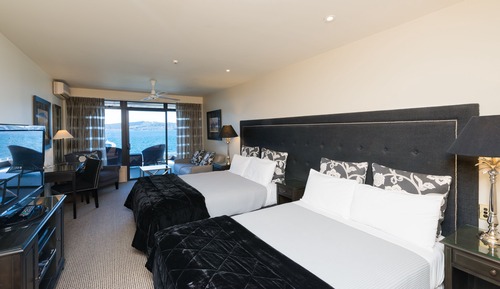 Superior Twin Room with Lake View