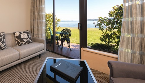 Superior King Room with Lake View