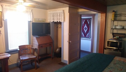 Standard Room, 1 King Bed (Room 2)