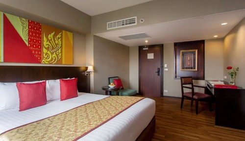 Room, 1 King Bed (Grand Deluxe)