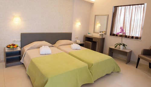 Economy Room, 2 Twin Beds