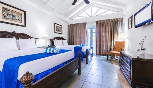 Deluxe Room, Pool Access Double