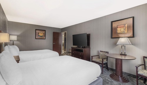 Suite, 2 Queen Beds, Non Smoking, Refrigerator & Microwave (Living Room;with Sofabed)