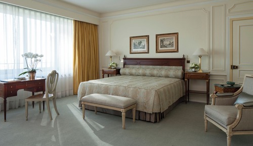 Royal Suite, 1 King Bed, Smoking