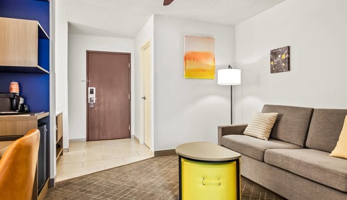 Suite, 1 King Bed with Sofa bed, Non Smoking