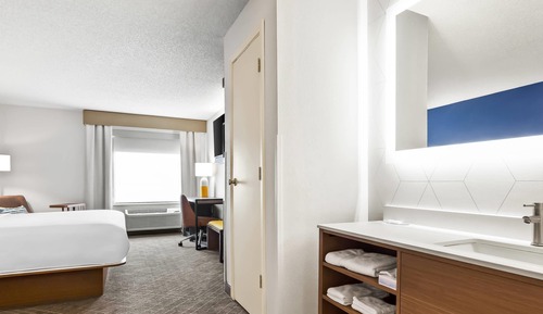 Standard Room, 1 King Bed, Non Smoking