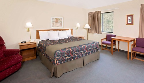 Deluxe Room, 1 King Bed, Non Smoking