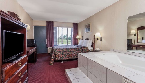 Studio Suite, 1 King Bed, Non Smoking