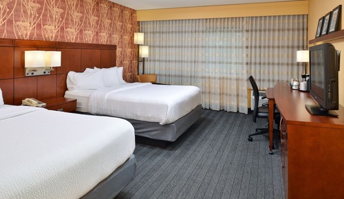 Room, 2 Queen Beds, Non Smoking (Hearing Accessible)