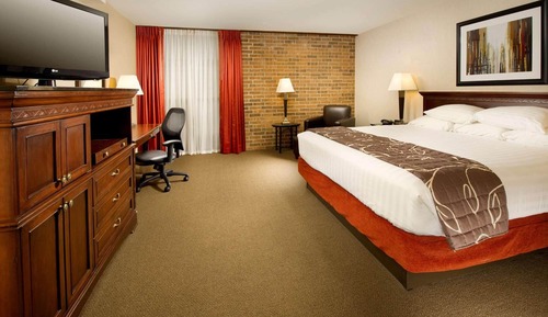 Standard Room, 1 King Bed
