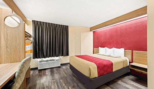 Standard Room, 1 Queen Bed, Non Smoking