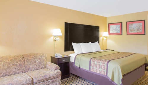 Room, 1 King Bed, Non Smoking