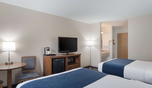 Standard Room, 2 Double Beds, Non Smoking, Refrigerator & Microwave