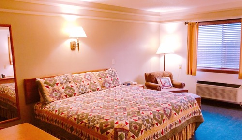 Standard Room, 1 King Bed, Accessible, Non Smoking