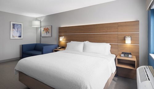 Standard Room, 1 King Bed
