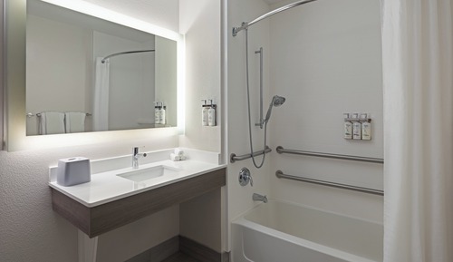 Room, 1 Queen Bed, Accessible (Communications, Accessible Tub)