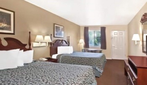 Room, 2 Queen Beds, Smoking