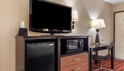 Standard Room, 1 King Bed, Non Smoking, Refrigerator & Microwave