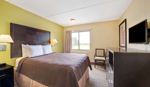 Business Room, 1 Queen Bed, Non Smoking